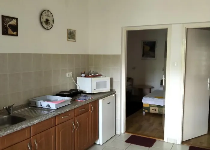 Reteshaz Strudelhaus Apartmanhaz דירה *