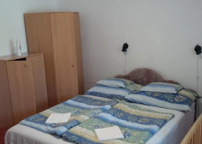 Reteshaz Strudelhaus Apartmanhaz דירה *